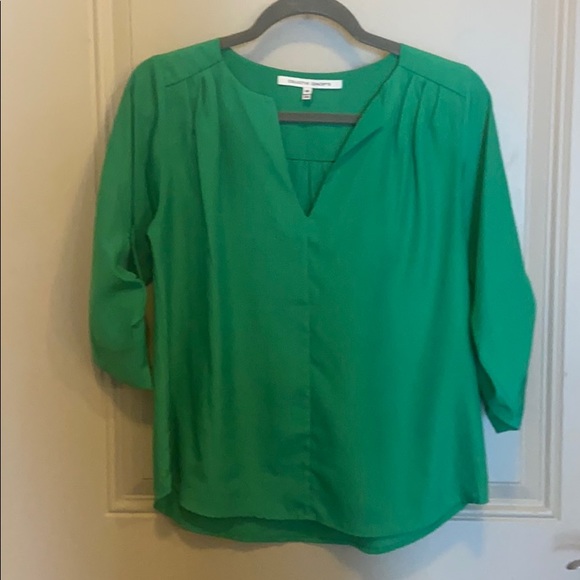 Green Blouse - Picture 1 of 5